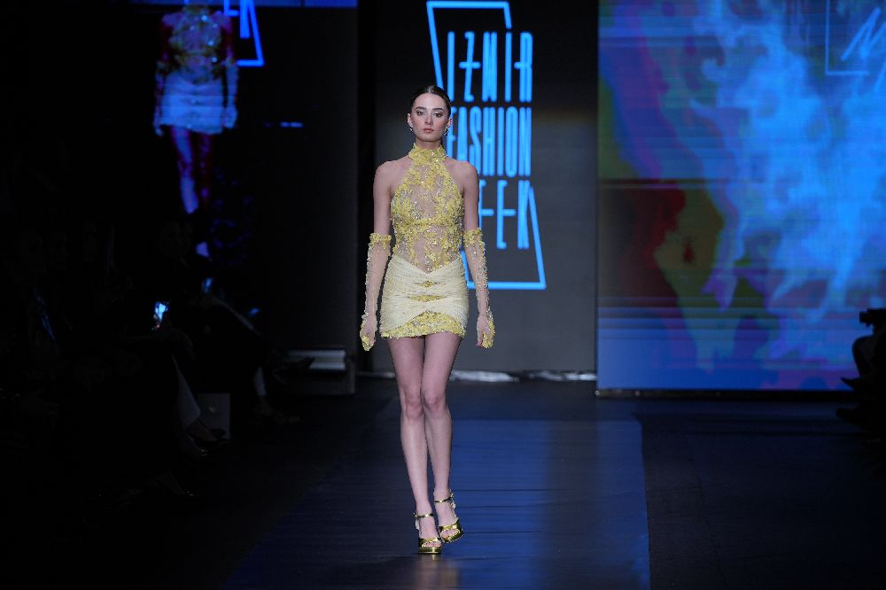 İzmir'de moda şov