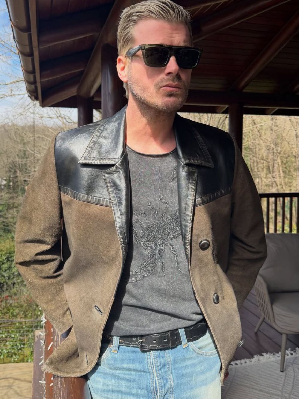 Kıvanç Tatlıtuğ'un yeni imajını eşi Başak Dizer paylaştı