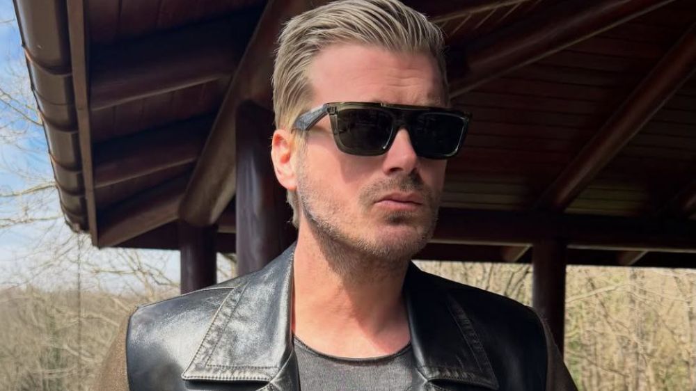 Kıvanç Tatlıtuğ'un yeni imajını eşi Başak Dizer paylaştı