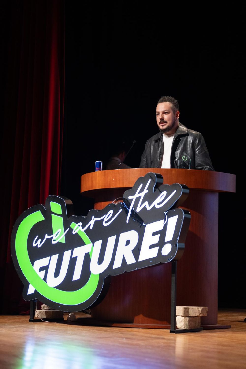 Mezarlık dizisine öğrencilerden anlamlı ödül