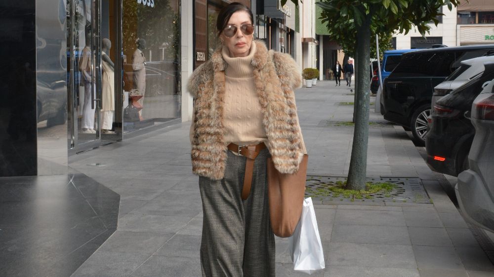 Nebahat Çehre'nin AVM tarzı