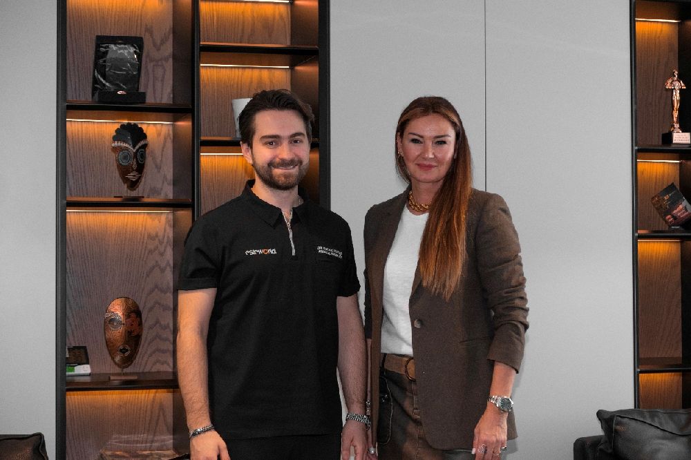 Pınar Altuğ’dan yeni imaja kontrol