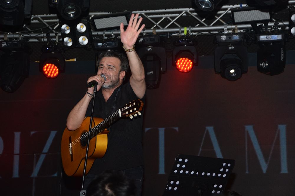 Rıza Tamer İzmir’i salladı