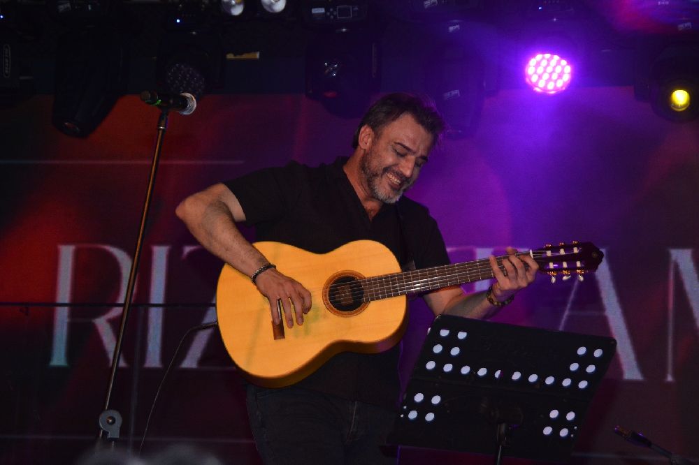 Rıza Tamer İzmir’i salladı