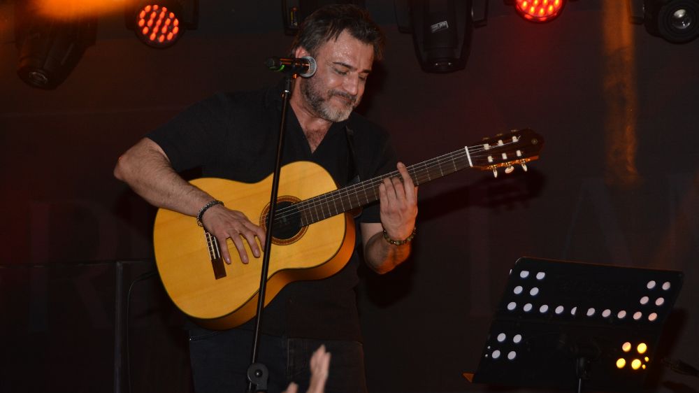 Rıza Tamer İzmir’i salladı