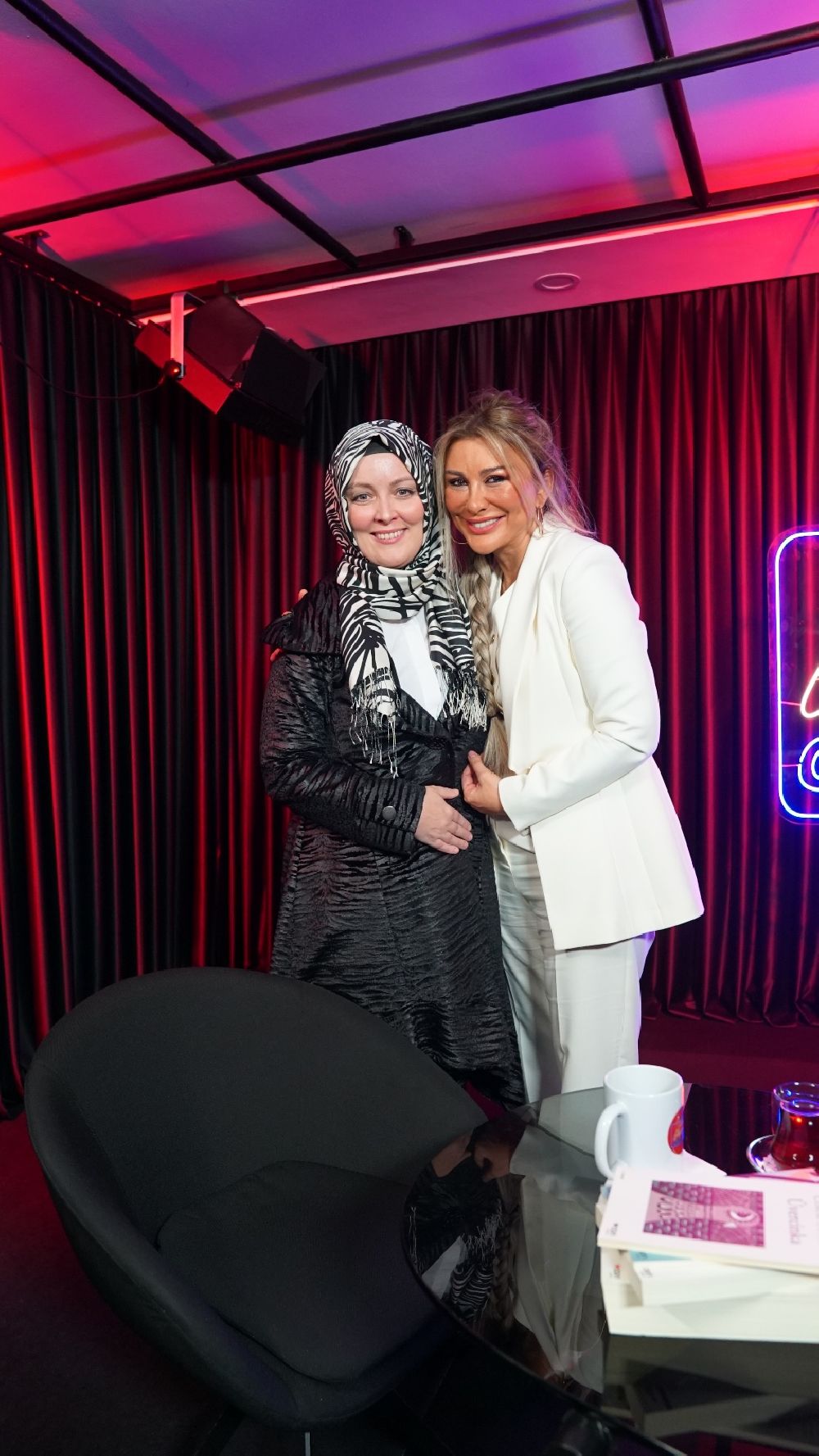 Uzman Psikolog ve yazar Hatice Kübra Tongar: Erkek boşanınca bekar, kadın boşanınca dul oluyor!