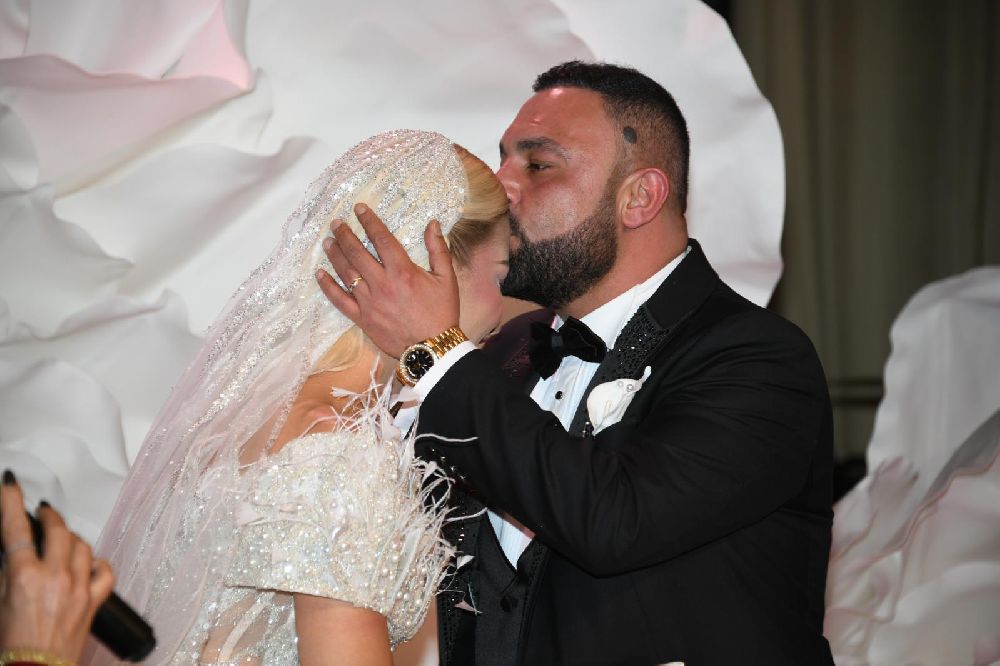 Acaban ve Metin Aileleri'nin masal gibi düğünü