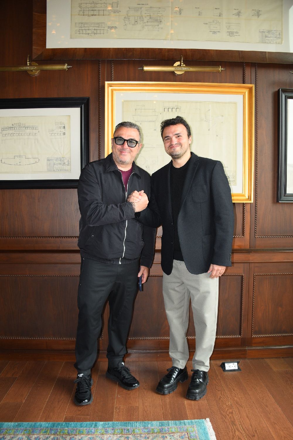 Antonis Remos: İstanbul'da zaman yolculuğuna çıkıyorsunuz