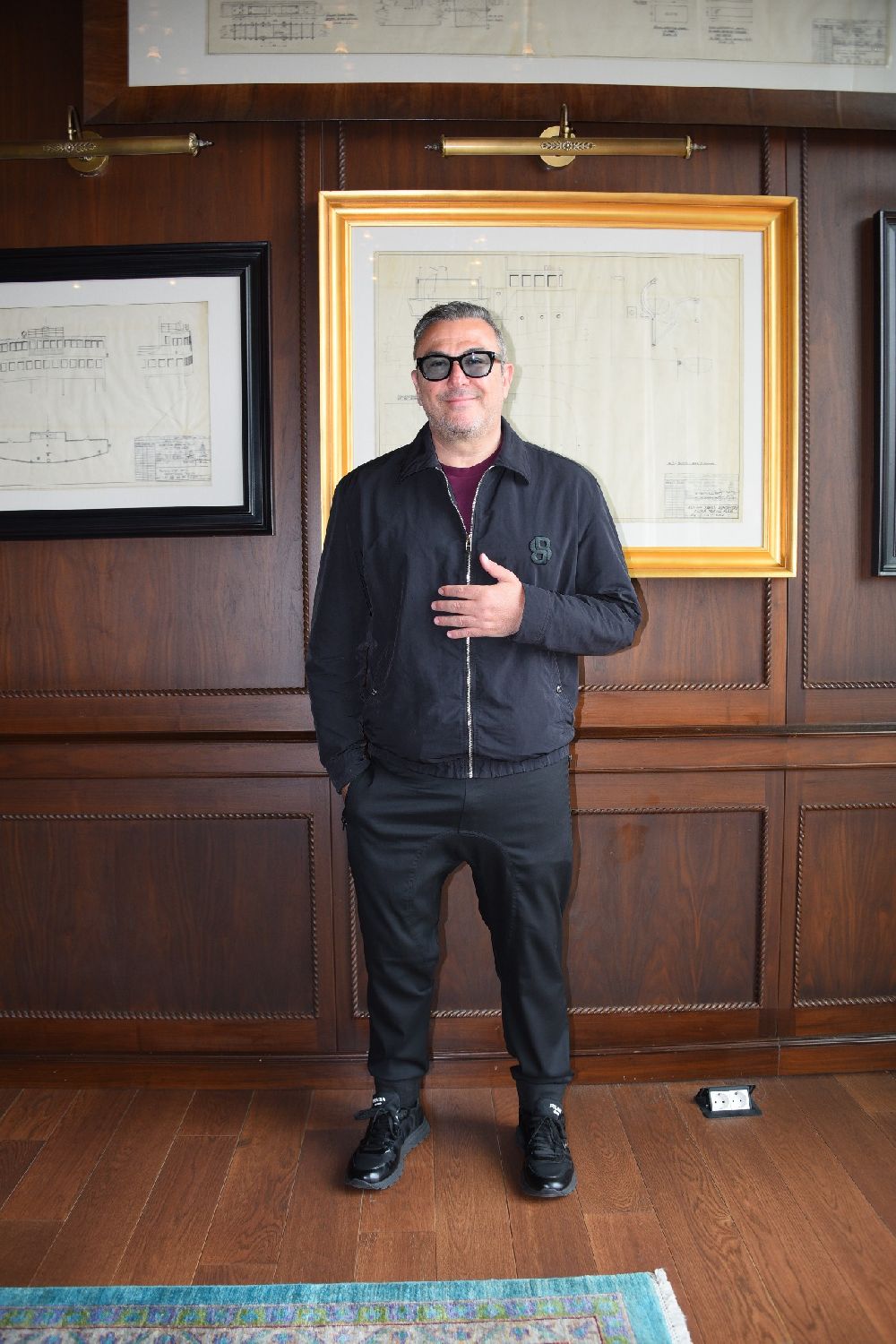 Antonis Remos: İstanbul'da zaman yolculuğuna çıkıyorsunuz