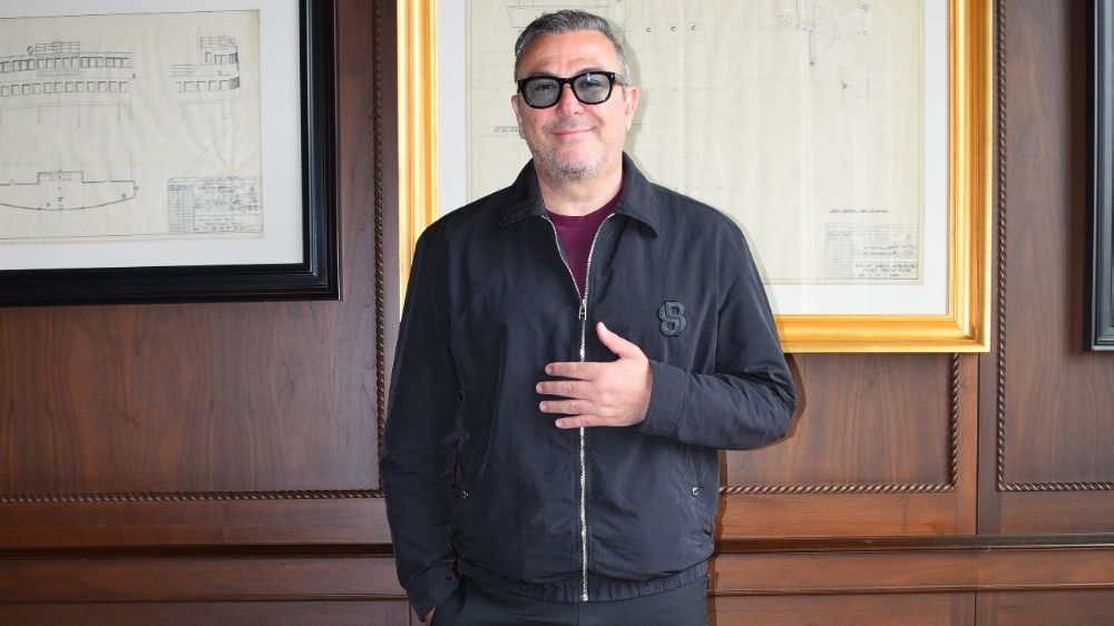 Antonis Remos: İstanbul'da zaman yolculuğuna çıkıyorsunuz