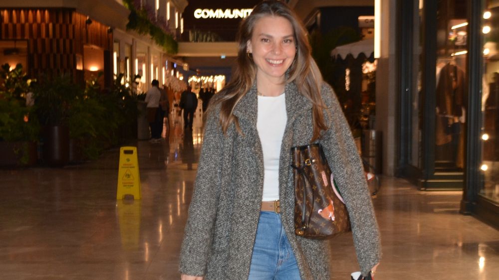 Aslı Enver'in AVM tarzı