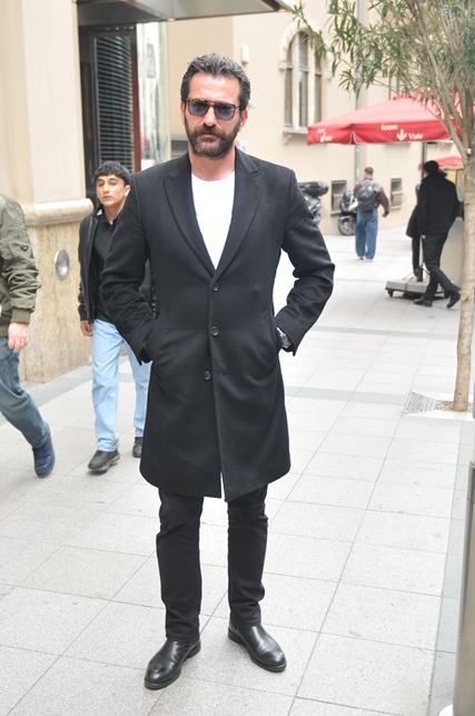 Burç Kümbetlioğlu'ndan Uzak Şehir yorumu