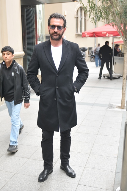 Burç Kümbetlioğlu'ndan Uzak Şehir yorumu