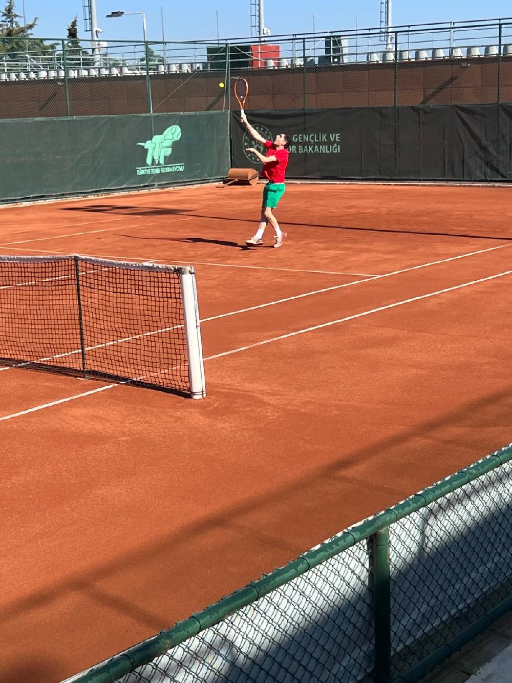 Cansel Elçin’den büyük başarı!