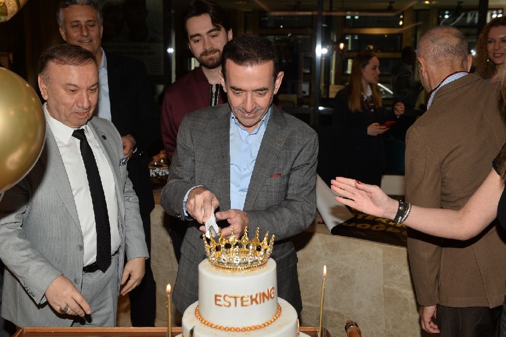 Dr. Mustafa Tuncer’e duygu dolu kutlama