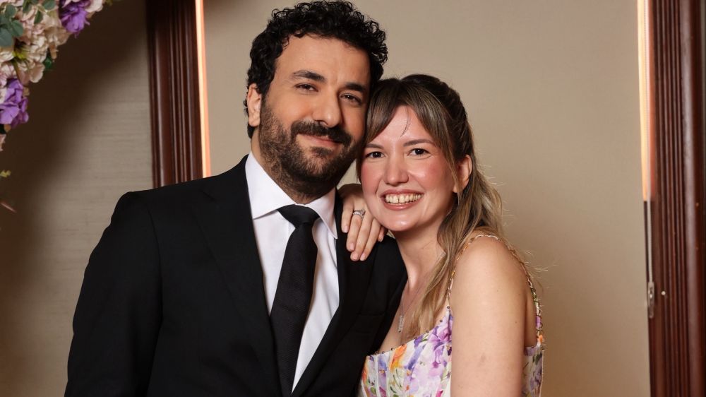 Hasan Can Kaya'nın nişanlısına aldığı hediye ortaya çıktı! Aldığı saatin fiyatı dudak uçuklattı