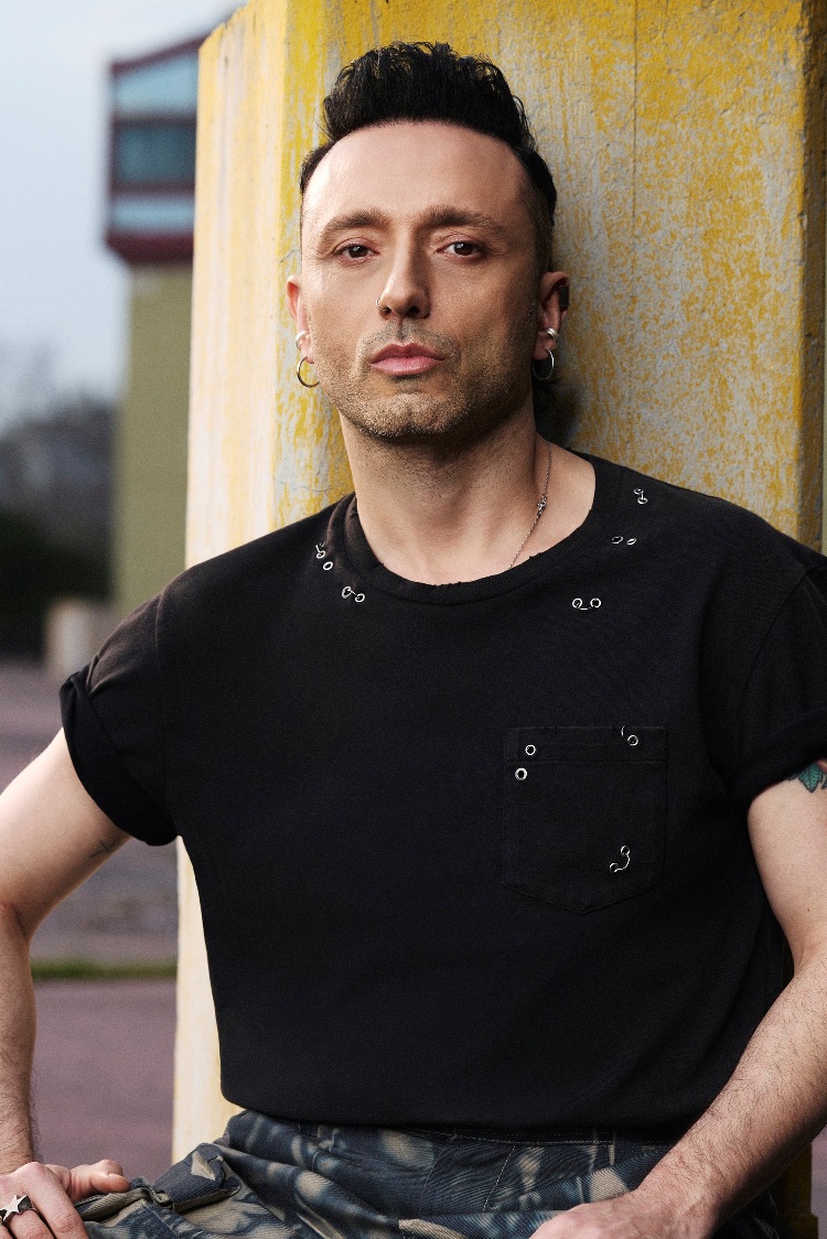 Mabel Matiz Dağılıyorum Olaysız şarkısı yayınlandı