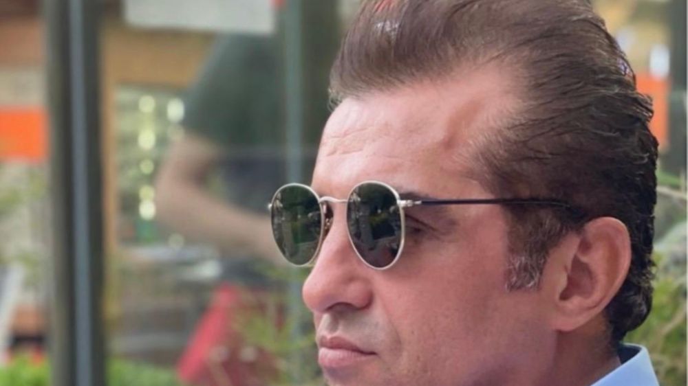 Murat Öztarhan'ın İnsan Aplikasyonları Aşkın İçindeki Tehlikeli Aplikasyonlar kitabı çıkıyor