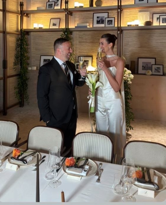 Oyuncu Sezgi Sena Akay ile iş insanı Erdinç Acar, evlendi