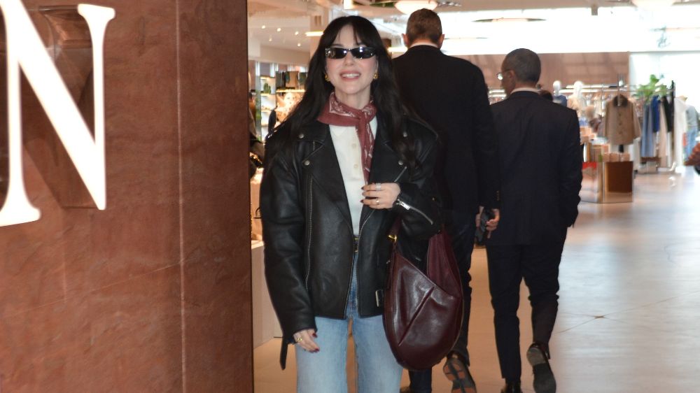 Özge Gürel'in AVM tarzı