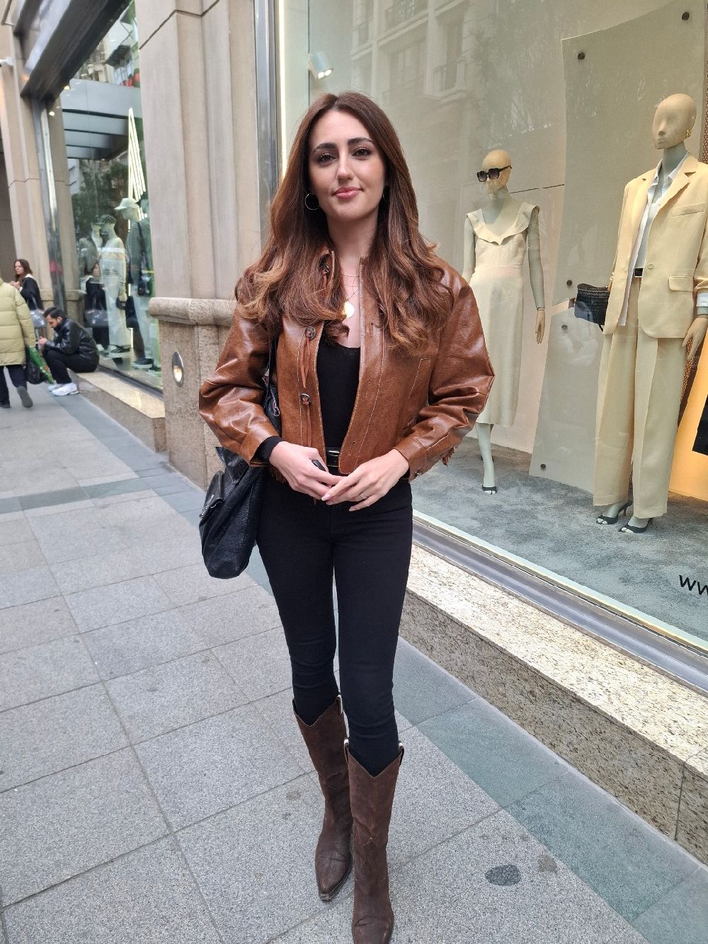 Selin Genç şarkıcılığa adım attı