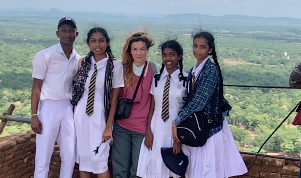 Selin Uzal sınırları aşıyor!