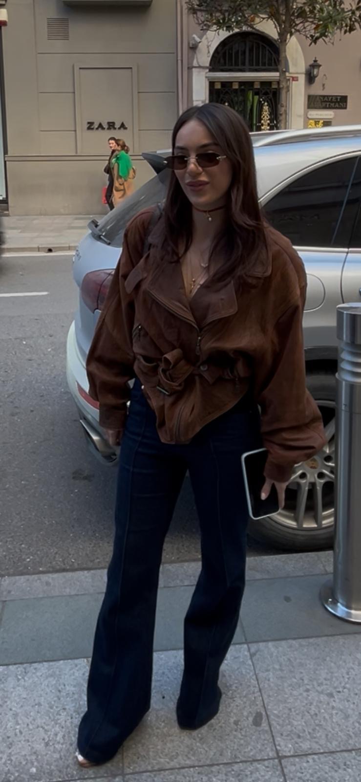 Sera Kutlubey'den Hülya Avşar'a tenis mesajı