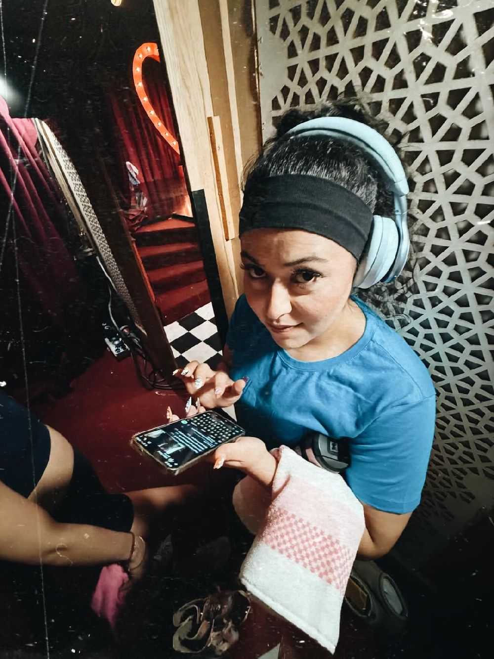 Üç ay boyunca pole dansı dersi aldılar