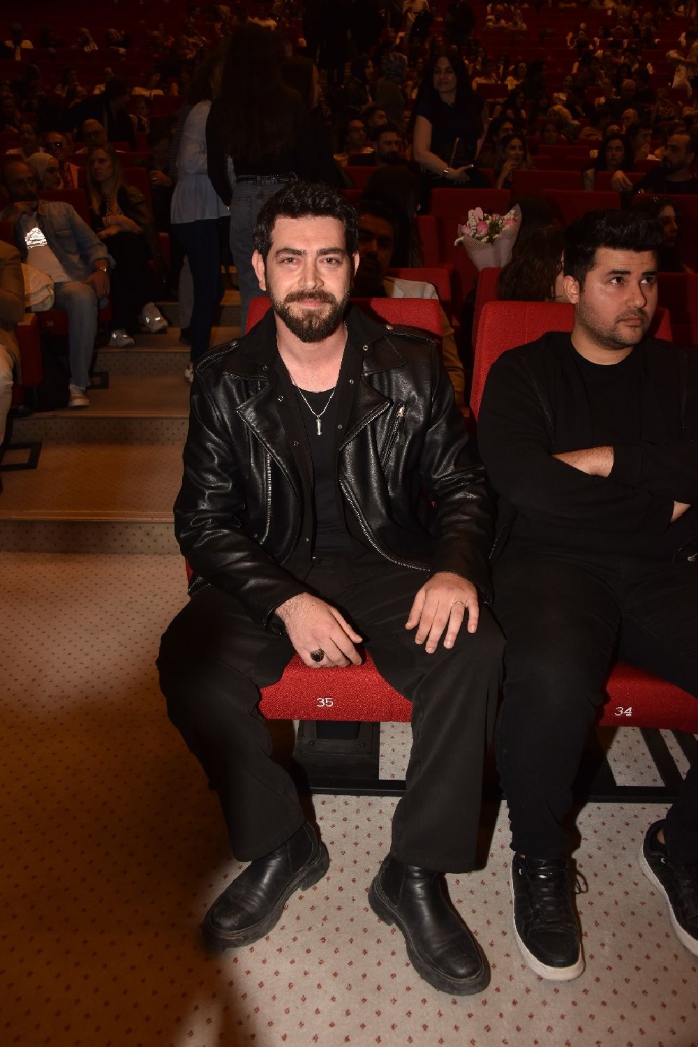 Cevriye Müzikali görkemli kadrosuyla sahneye taşındı
