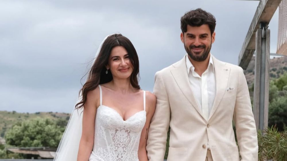 Nesrin Cavadzade ile Kadir Taner Uçar ile evlendi. Oyuncu düğün fotoğraflarını paylaştı