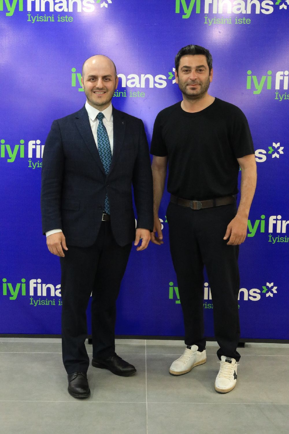 Ozan Akbaba ticarete mi atılıyor? Oyuncudan itiraf!