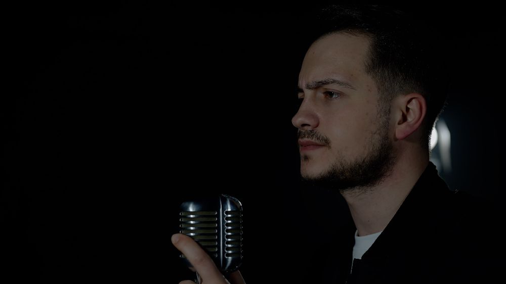 Özkan Kılıç’ın ilk şarkısı Harcadın Gençliğimi yayınlandı