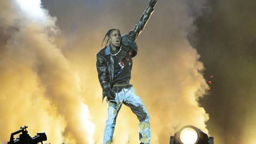 Travis Scott ve Kanye West ilk kez DJ kabininde birlikte!