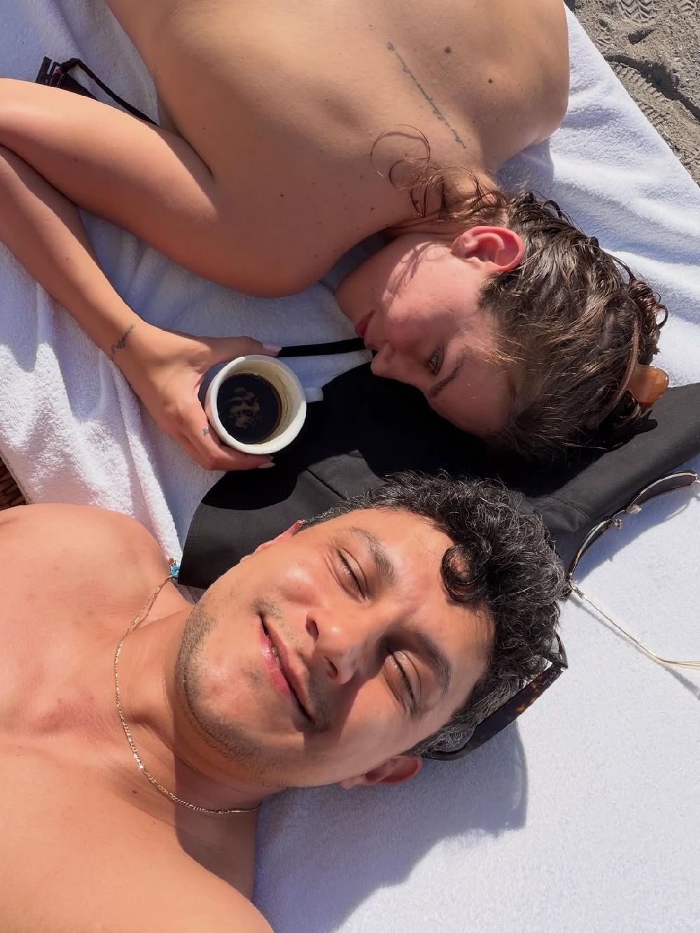 Alper Çankaya ve Yaren Güldiken aşkını ilan etti