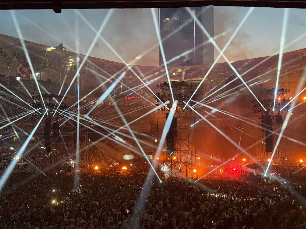 Max Korzh’tan rekor gibi konser