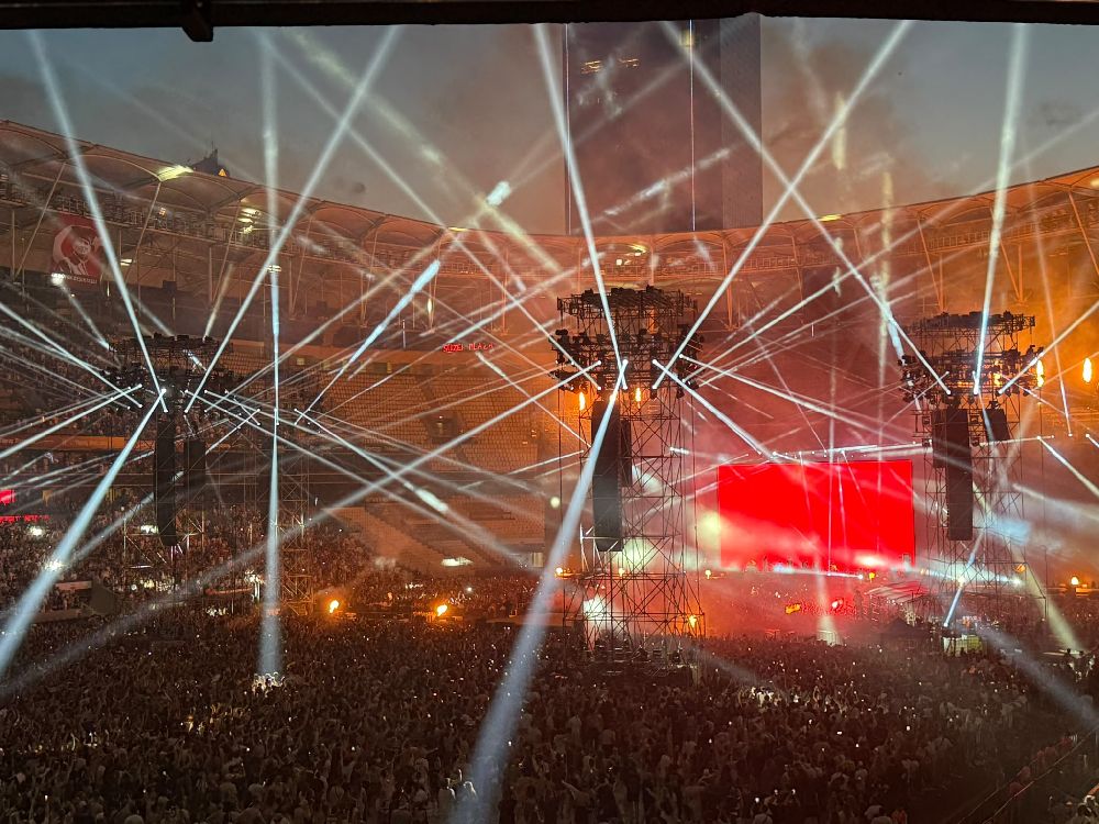 Max Korzh’tan rekor gibi konser