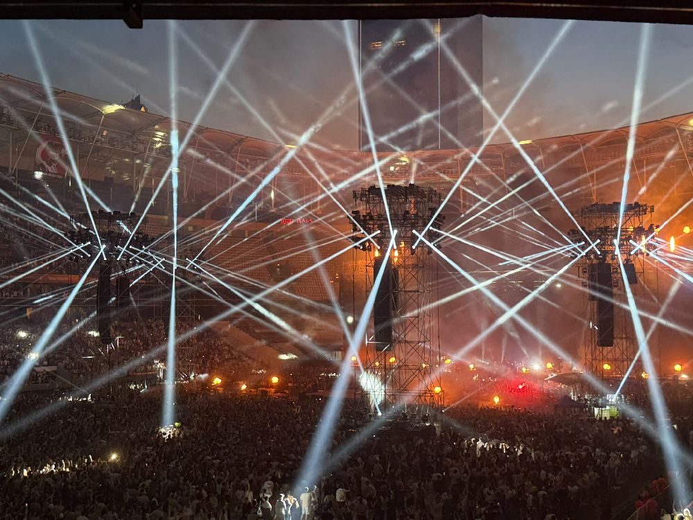 Max Korzh’tan rekor gibi konser