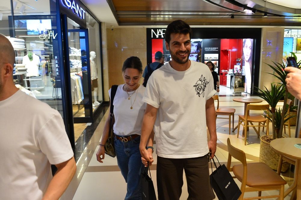 Tolga Mendi ve sevgilisi Damla Can'dan evlilik açıklaması
