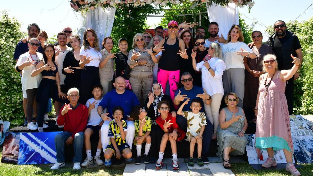 Tuğba Özay’dan geleneksel buluşma