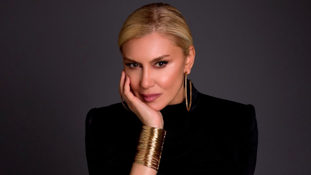 Zeynep Mansur'dan Loş ile dansa davet   