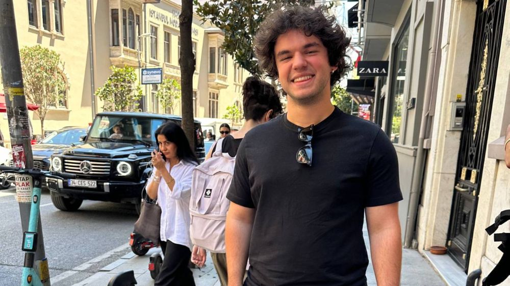 Deniz Ali Cankorur dizi için okulu dondurdu