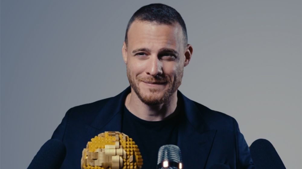 Kerem Bürsin: Futbolun coşkusunu çok seviyorum