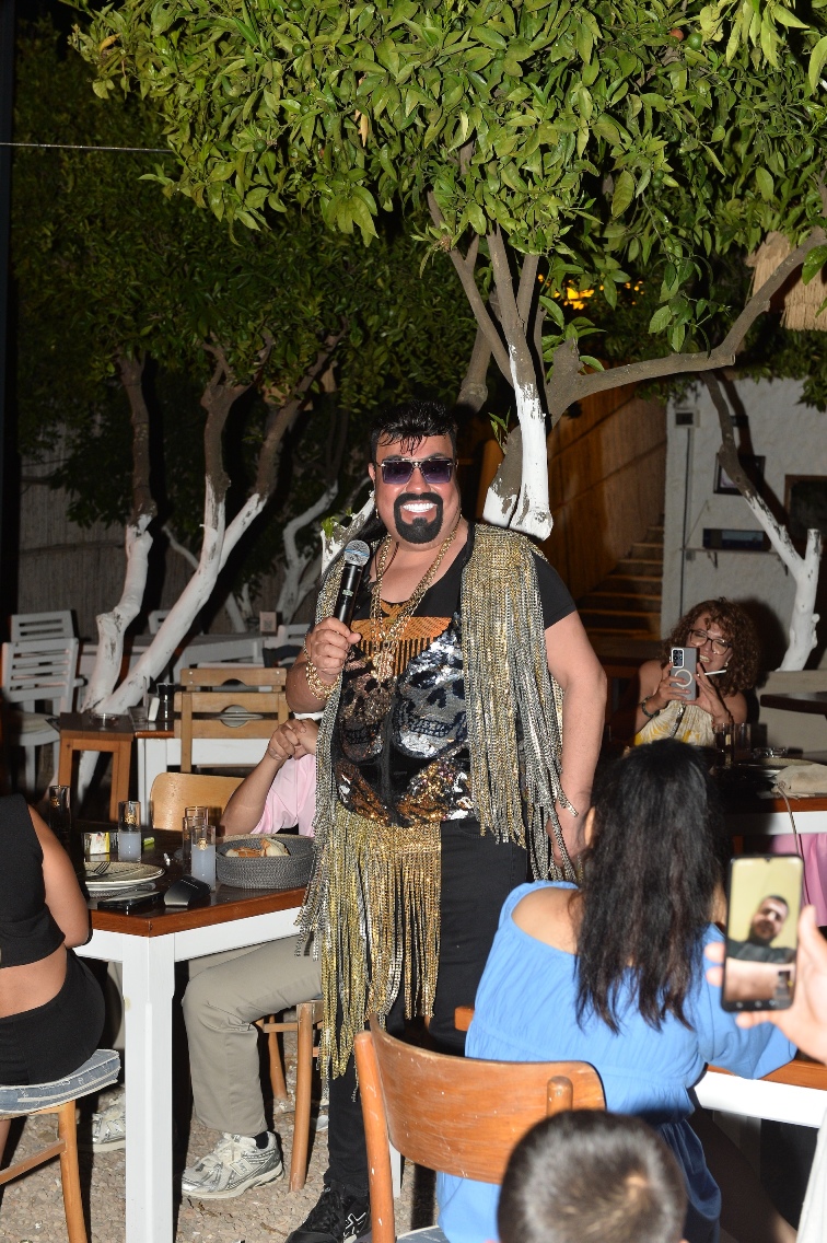 Kobra Murat Bodrum'da sahne aldı