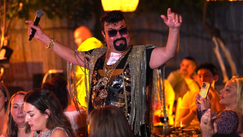 Kobra Murat Bodrum'da sahne aldı