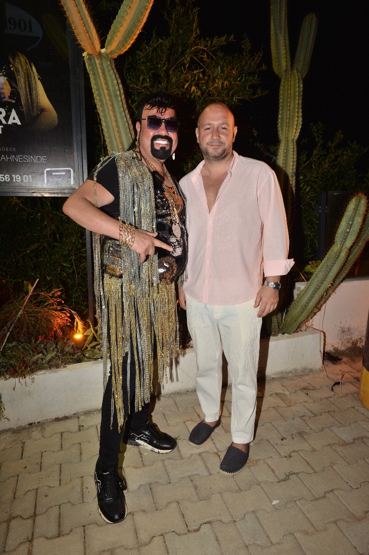 Kobra Murat Bodrum'da sahne aldı