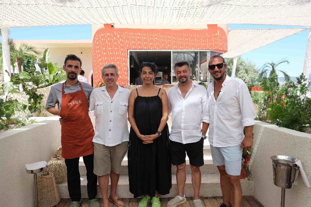 Bodrum Asarlık’ta gün batımının en şık adresi
