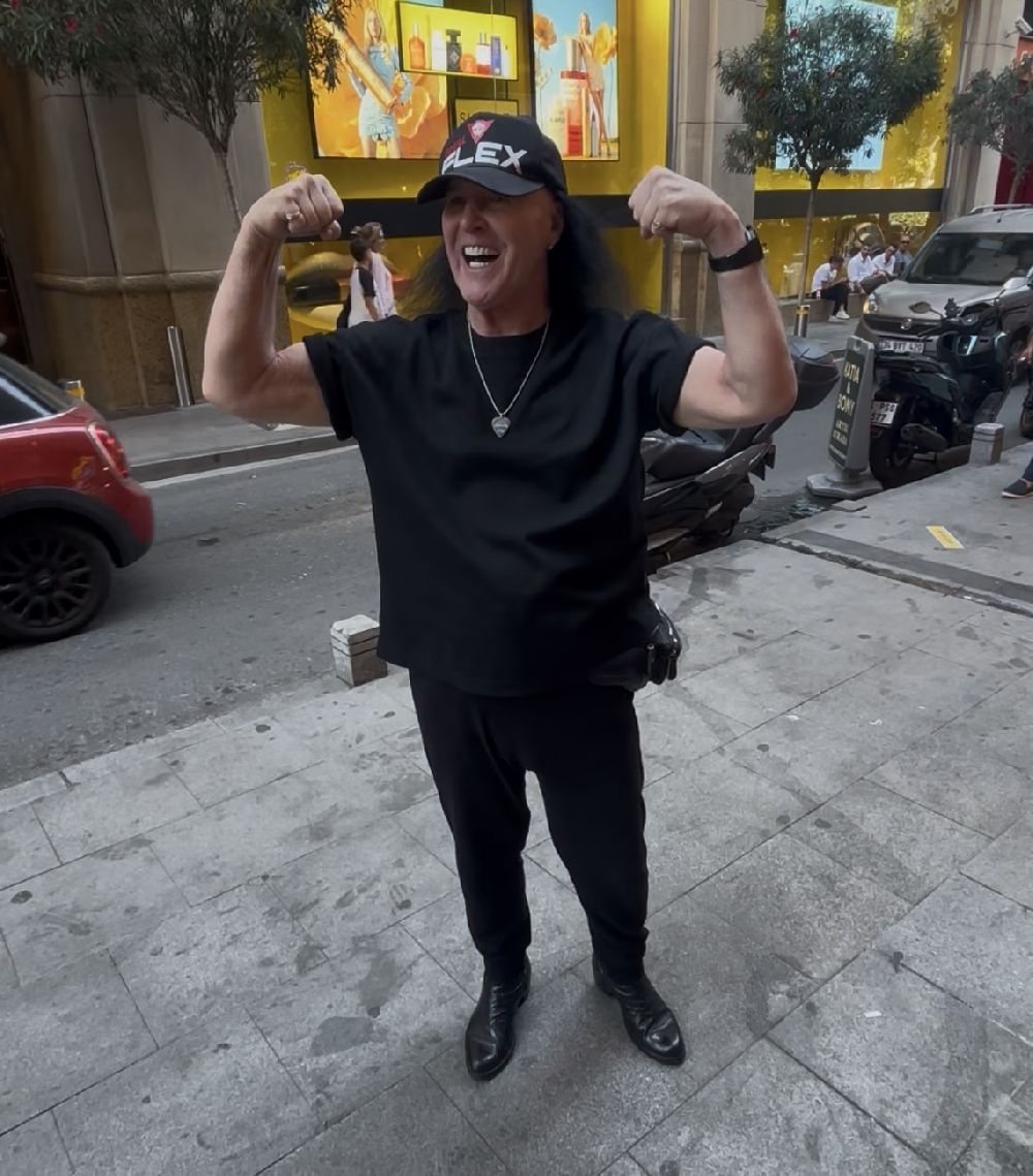 Dünyaca ünlü sanatçı Dave Evans'tan Türkiye'ye övgüler