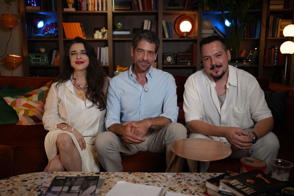 Esra Dermancıoğlu’ndan Cemal Hünal’a aşk filmi pası