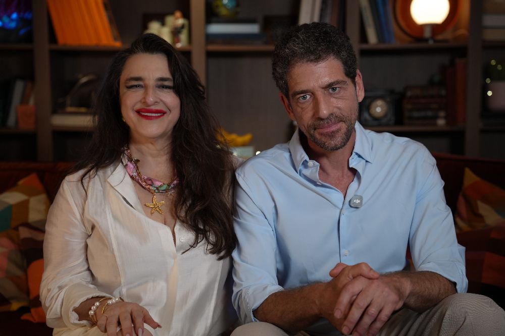 Esra Dermancıoğlu’ndan Cemal Hünal’a aşk filmi pası