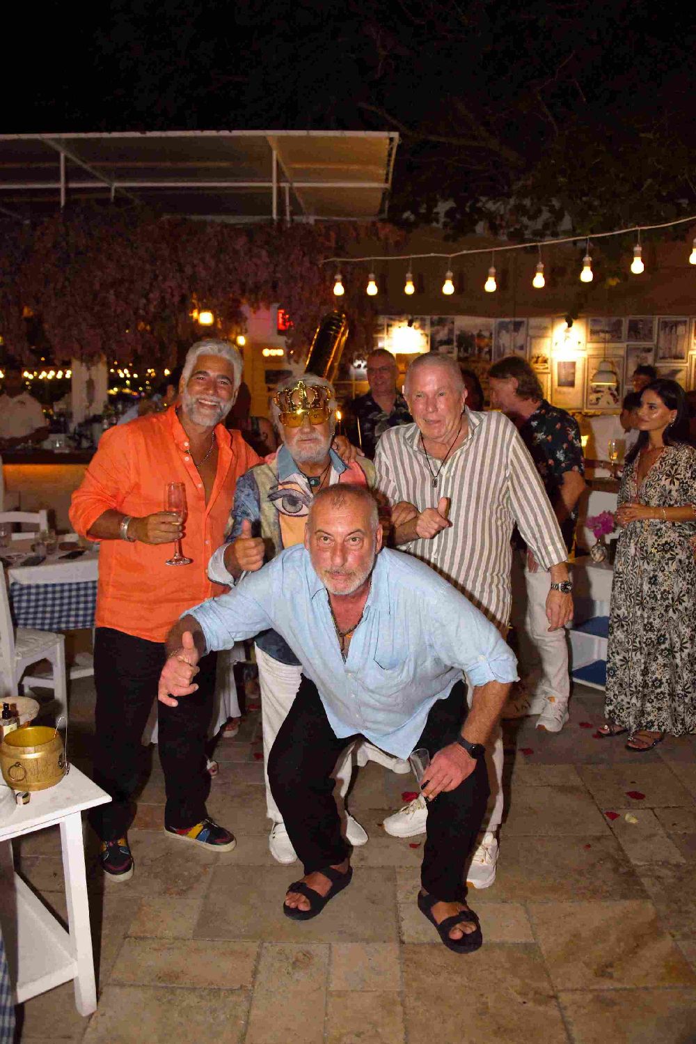 Fedon 80'inci yaşını Bodrum'da kutladı